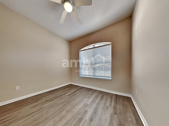 Building Photo - 3108 Silverado Cir