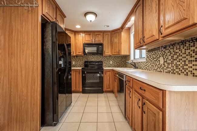 Building Photo - 38 Conestoga Way