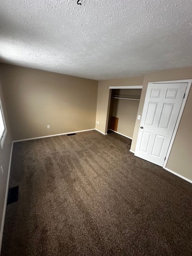 Building Photo - 1290 Emerson St