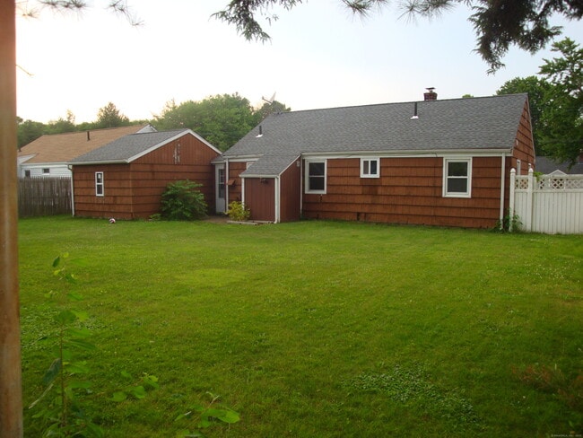 Building Photo - 139 Crescent Dr