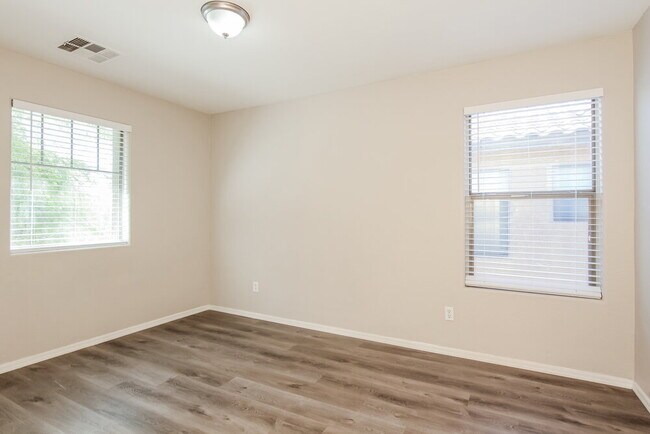 Building Photo - 9316 W Cordes Rd