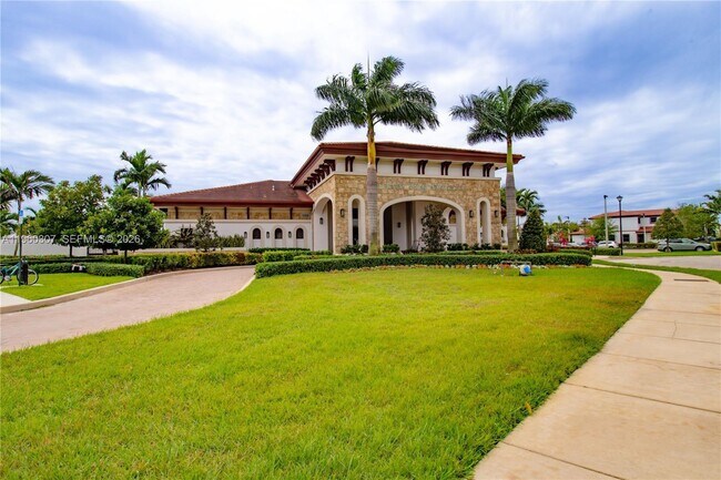 Building Photo - 3435 W 105th Pl