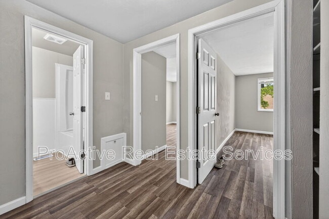 Building Photo - 6430 Faraday Ct
