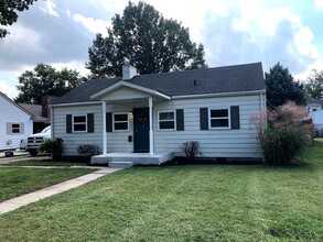 Building Photo - 3 Bedroom House