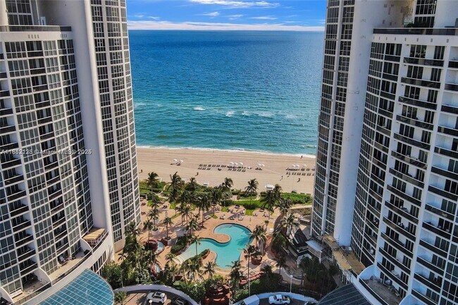 Building Photo - 18201 Collins Ave