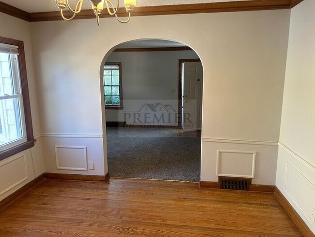 Building Photo - 6328 College Ave