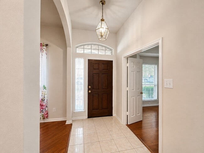 Building Photo - 20410 Nelva Park Ct