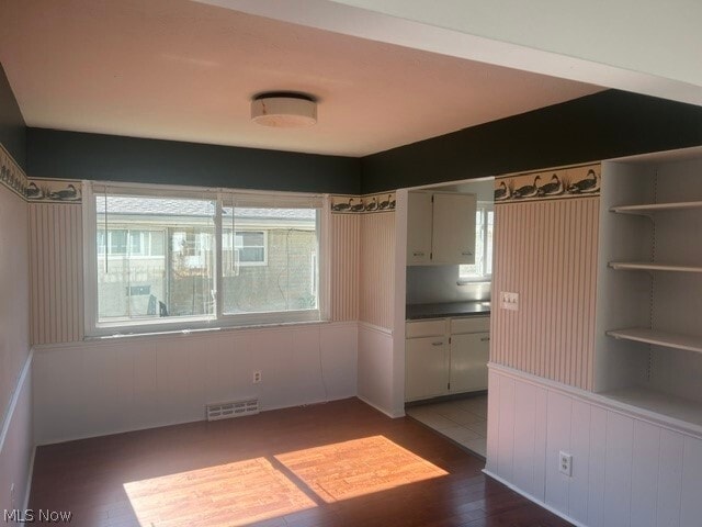 Building Photo - 2888 Morewood Rd