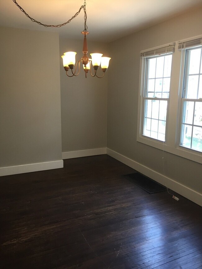 Building Photo - Wedgewood Houston!!!  3 Bed 1 Bath House Convenient to Belmont, Lipscomb & Vandy!