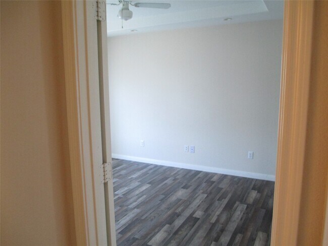 Building Photo - 1430 Avenue Q