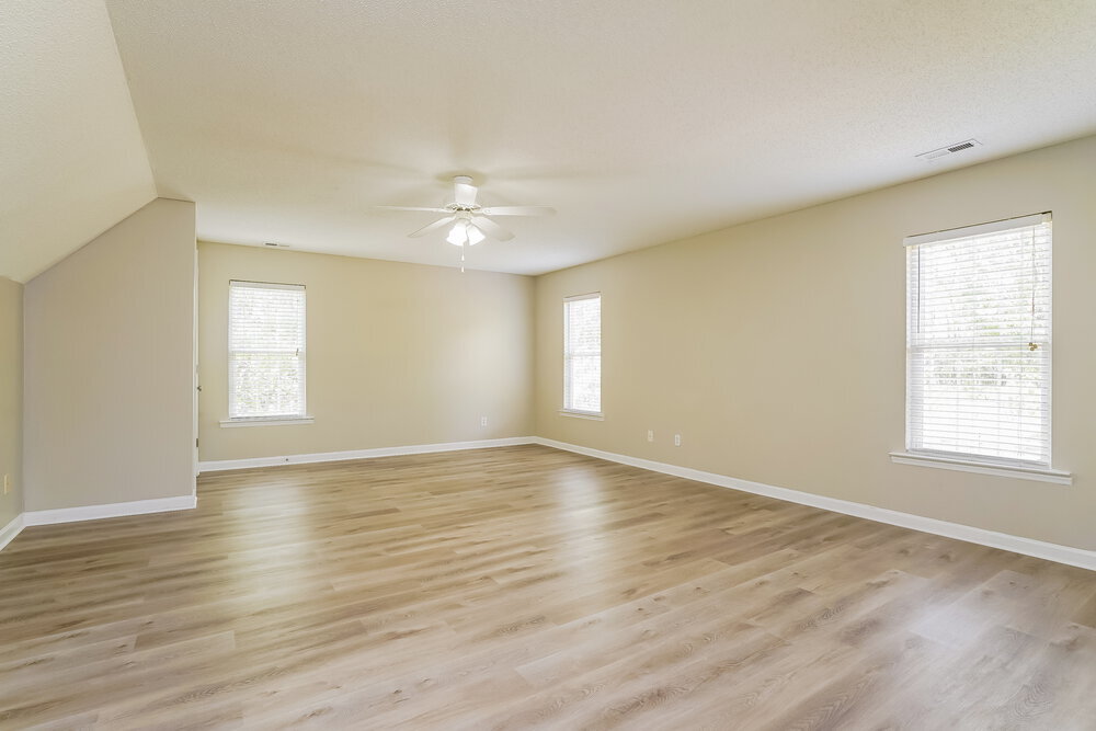 Building Photo - 128 Pondfield Ct