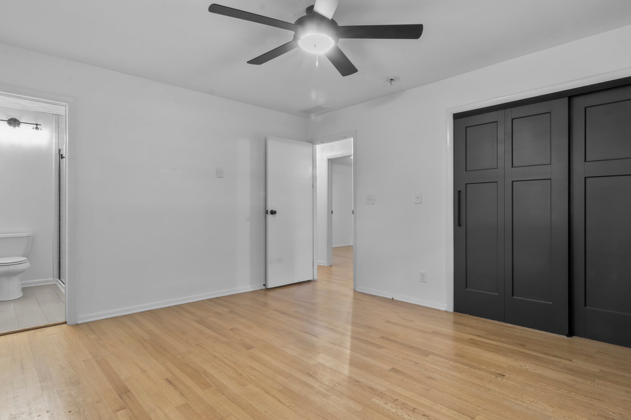 Building Photo - 820 Eaglewood Dr