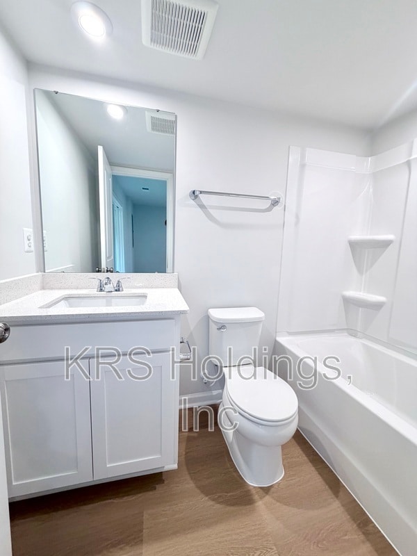 Building Photo - 315 Oldfield Dr