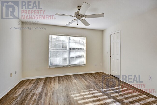 Building Photo - 4220 Players Pl