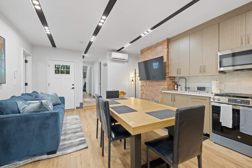 Building Photo - 115 Franklin St