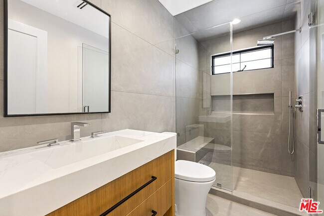 Building Photo - 5000 Noeline Ave