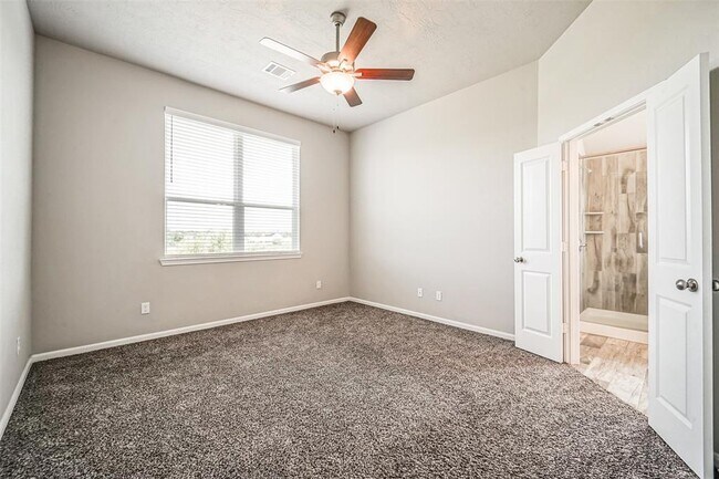 Building Photo - 136 Colby's Way