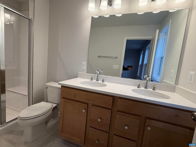 Building Photo - 5992 Cling Ln