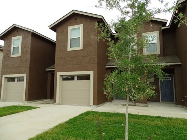 Building Photo - 6535 Marcel Wy