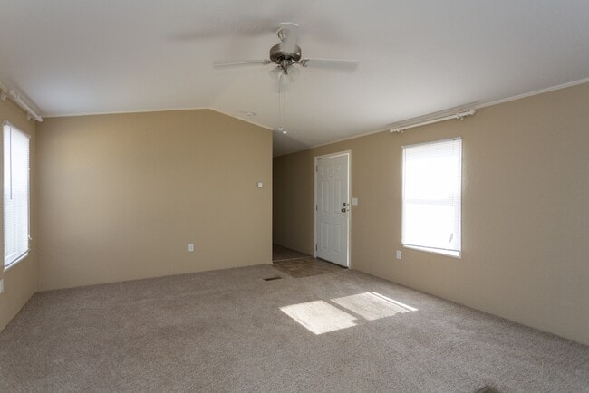 Primary Photo - 15818 Country Way