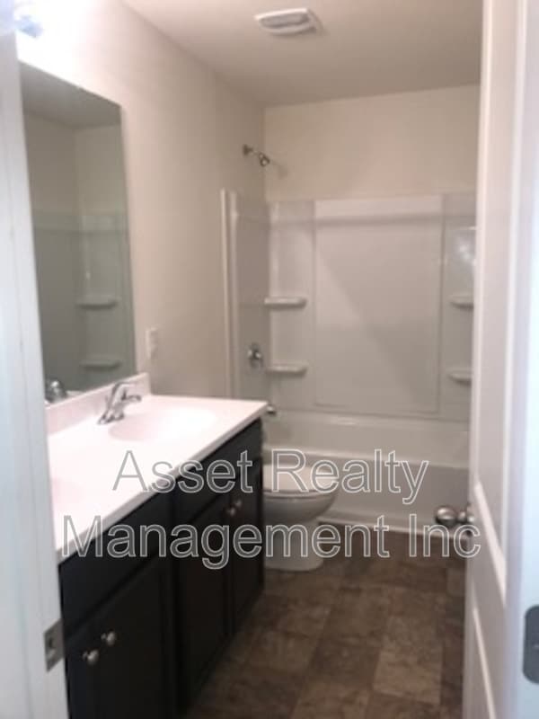 Building Photo - 2545 Cottonwood Dr