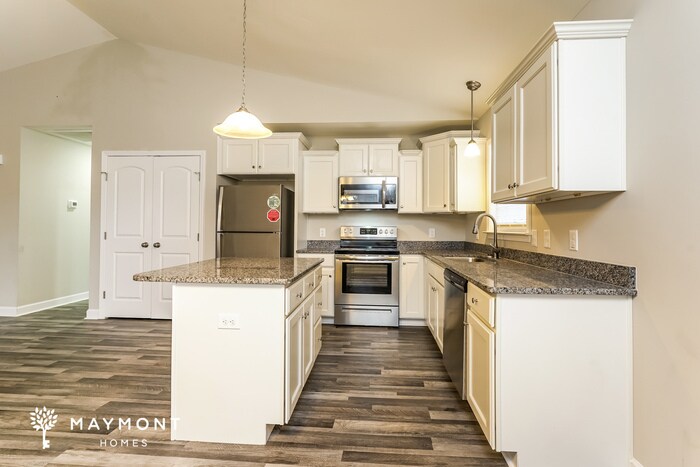 Building Photo - 121 Mountain View Church Rd