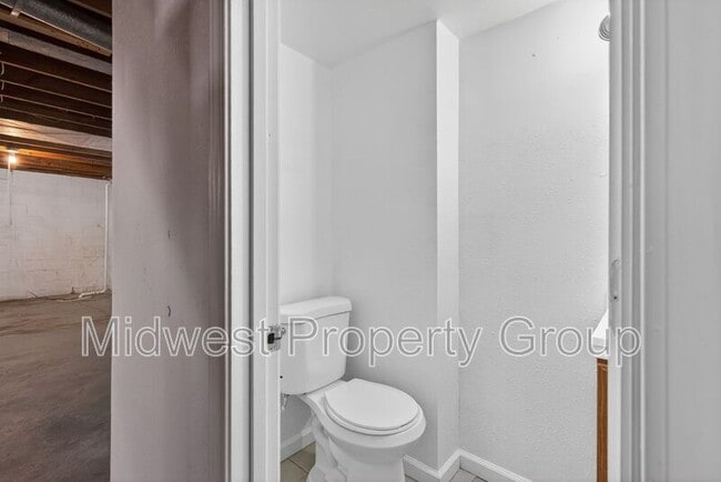 Building Photo - 5978 Laurette Ave