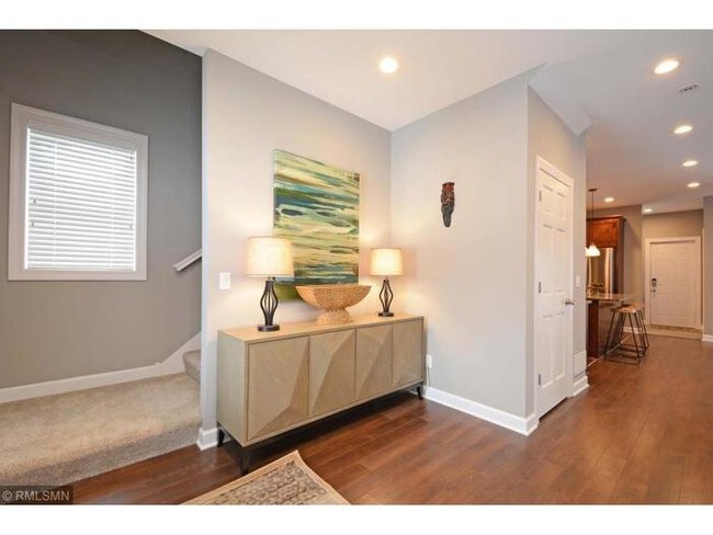 Building Photo - 3221 42nd Ave S