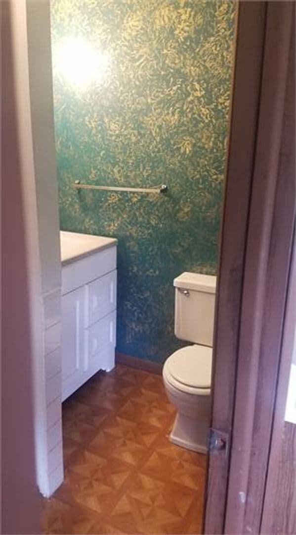 Building Photo - 340 4th Ave