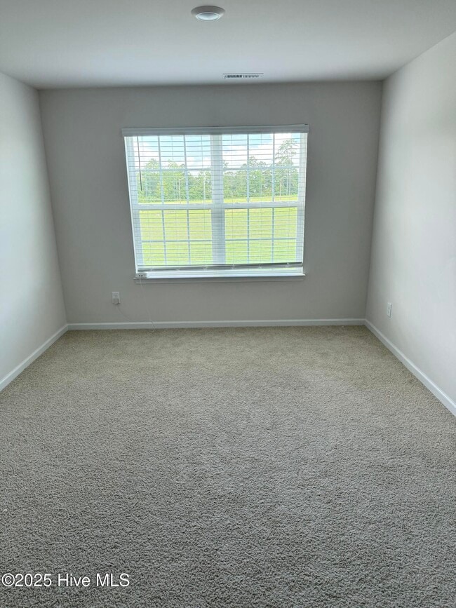 Building Photo - 3228 Ridgeland Dr