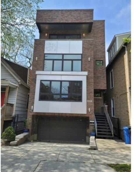 Building Photo - 2208 N Rockwell St