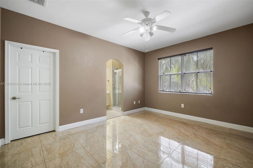 SO FLO Real Estate Group 2741 SW 120th Ter # 305-3 MIRAMAR, FL - 2741 SW 120th Ter