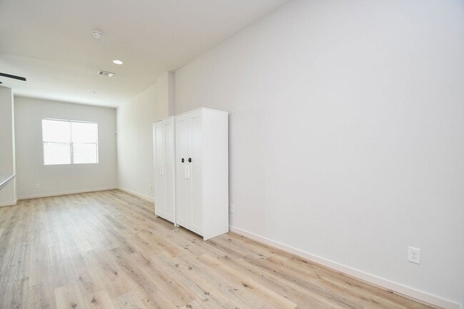 Building Photo - 4108 McKinney St