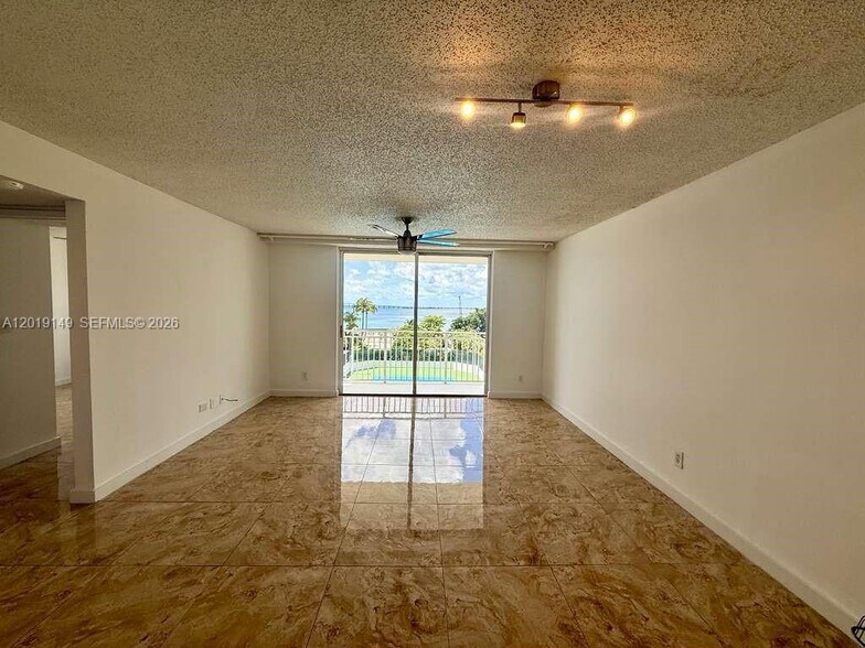 Building Photo - 770 Claughton Island Dr