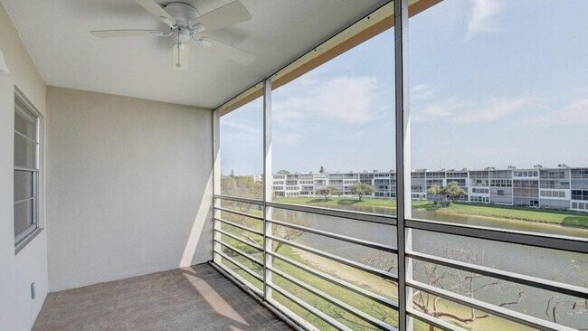 Building Photo - 4028 Newcastle B