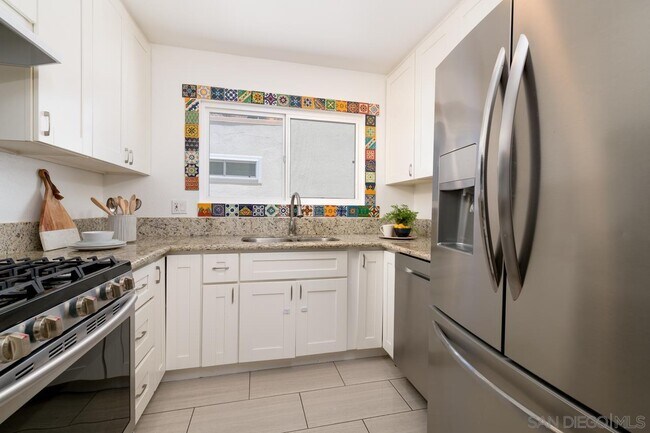 Building Photo - 2738 Erie St