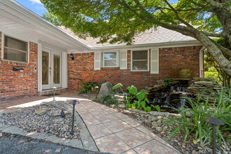 Building Photo - 20 Magnolia Ave