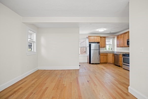 Building Photo - 20 Sudan St