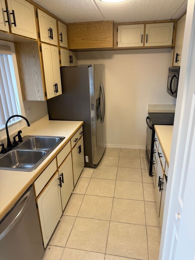 Building Photo - Beautiful Beachside Condo in the Heart of Ormond Beach  $1300