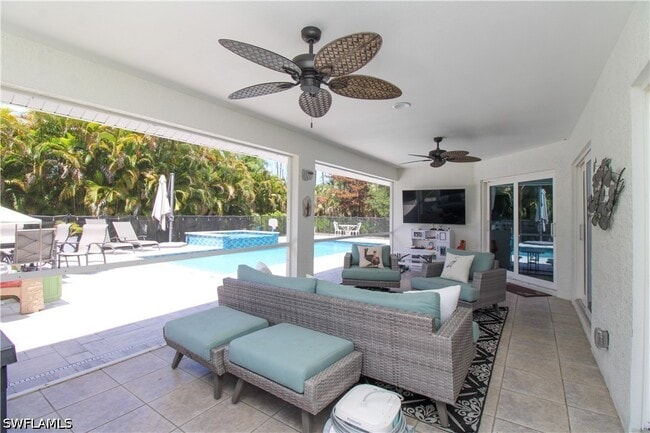 Building Photo - 721 Logan Blvd S