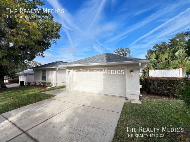 Building Photo - 2644 SW 20th Cir