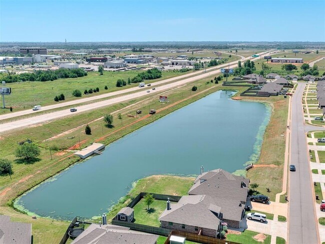 Building Photo - 800 Bison Crossing Dr