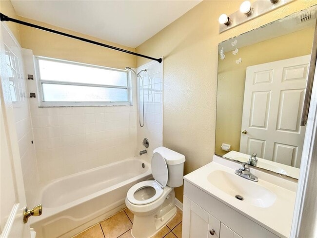 Building Photo - 4695 Prairie Point Blvd