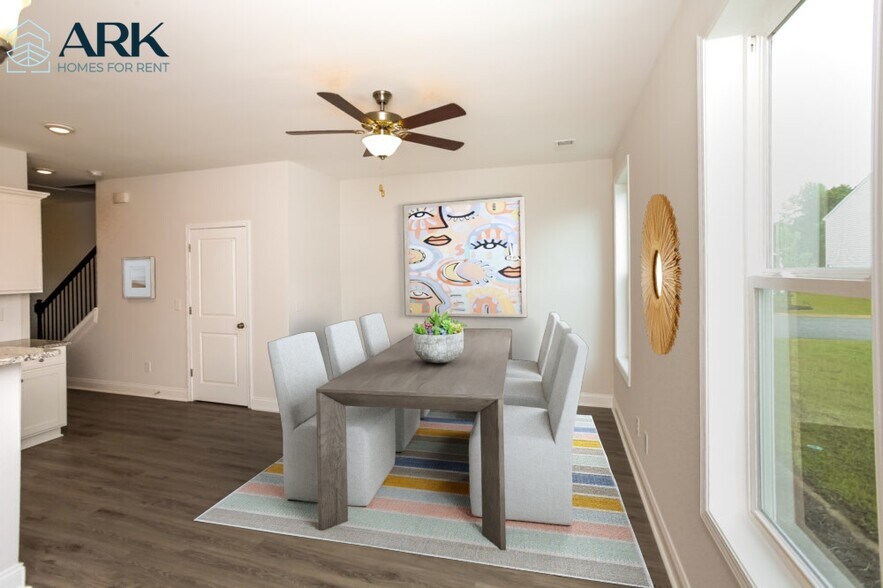 Building Photo - 413 Blue Robin Ln