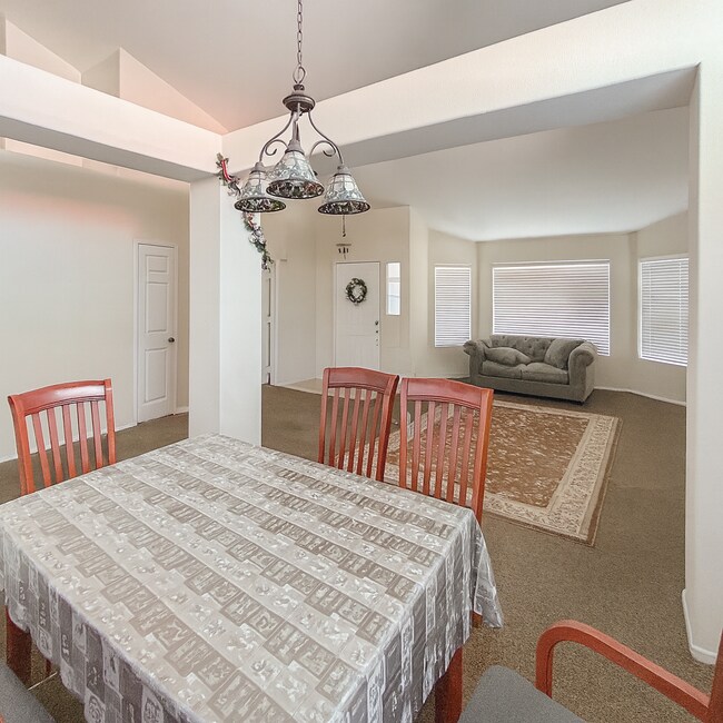 Building Photo - 39518 Chalfont Ln