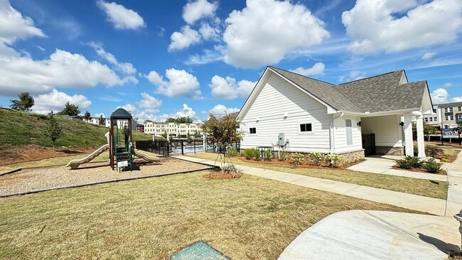 Building Photo - 2711 Stream Valley Ln NW