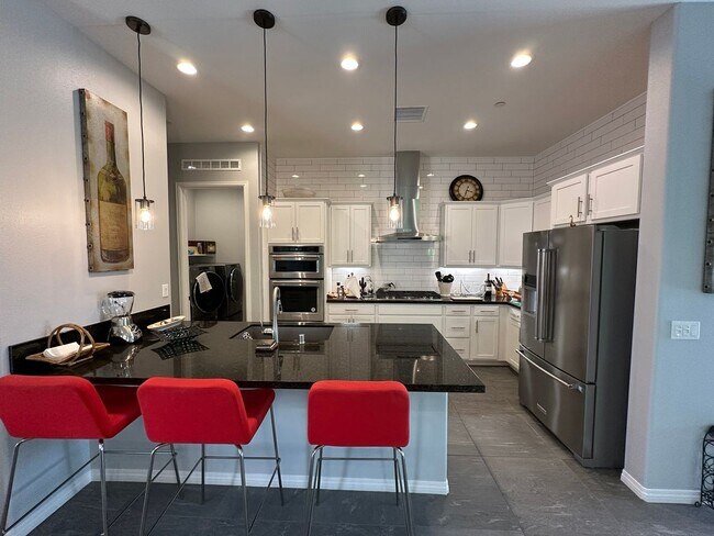 Building Photo - Short term Furnished home in the desirable 55+ community of Del Webb Available November-February