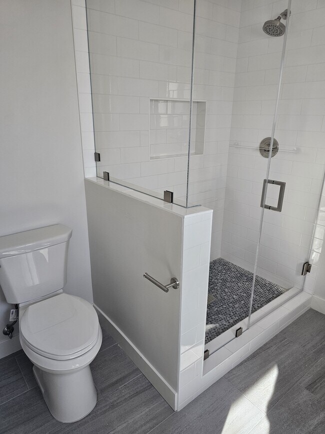 Building Photo - 11204 Sylvan St