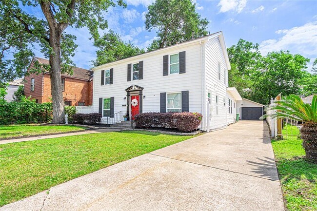 Building Photo - 3210 Oakdale St