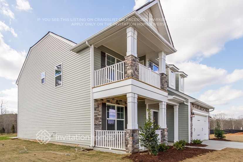 Building Photo - 141 Kingston Drive